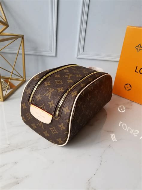 louis vuitton mens wash bag fake|Louis Vuitton toiletry bag men.